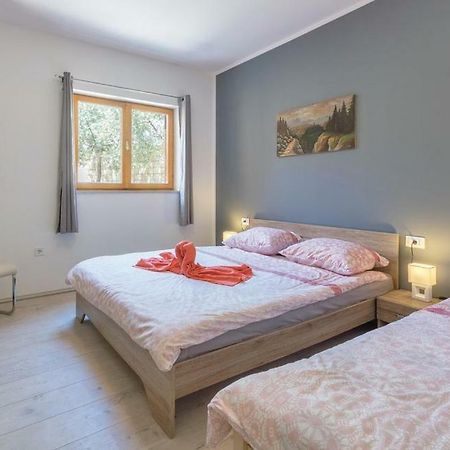 Apartments Klaudija Пула Екстер'єр фото