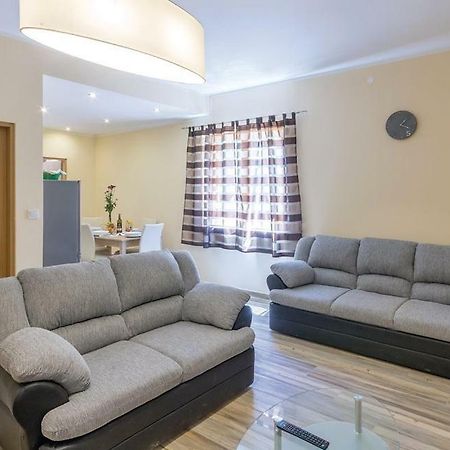 Apartments Klaudija Пула Екстер'єр фото