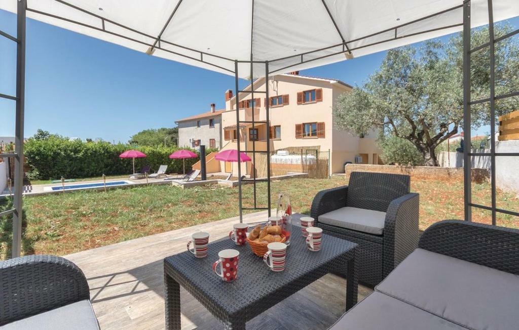 Apartments Klaudija Пула Екстер'єр фото