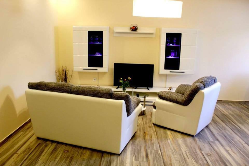 Apartments Klaudija Пула Екстер'єр фото