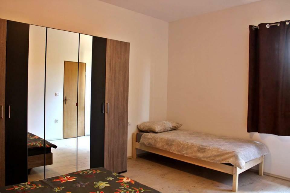 Apartments Klaudija Пула Екстер'єр фото